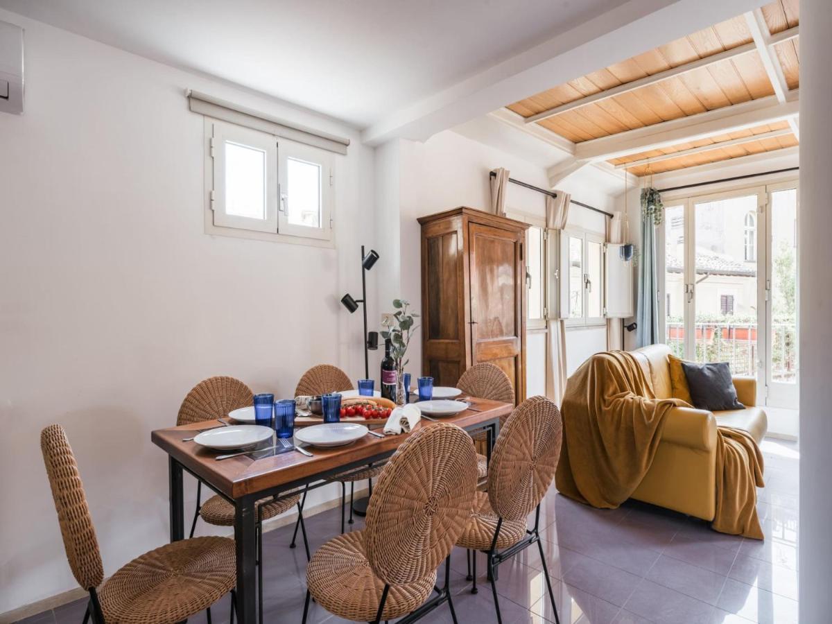 The Best Rent - Two-Bedroom Apartment With Terrace Near Trevi Fountain Рим Экстерьер фото