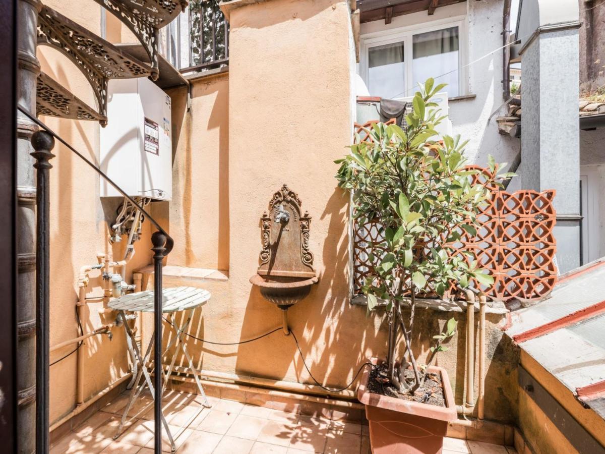 The Best Rent - Two-Bedroom Apartment With Terrace Near Trevi Fountain Рим Экстерьер фото