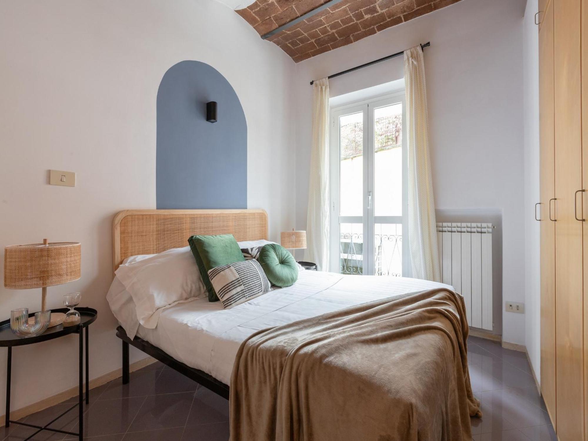 The Best Rent - Two-Bedroom Apartment With Terrace Near Trevi Fountain Рим Экстерьер фото